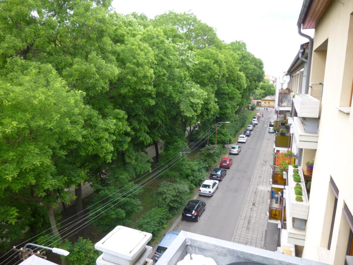 Sunny Loft Kecskemet Apartment Exterior photo